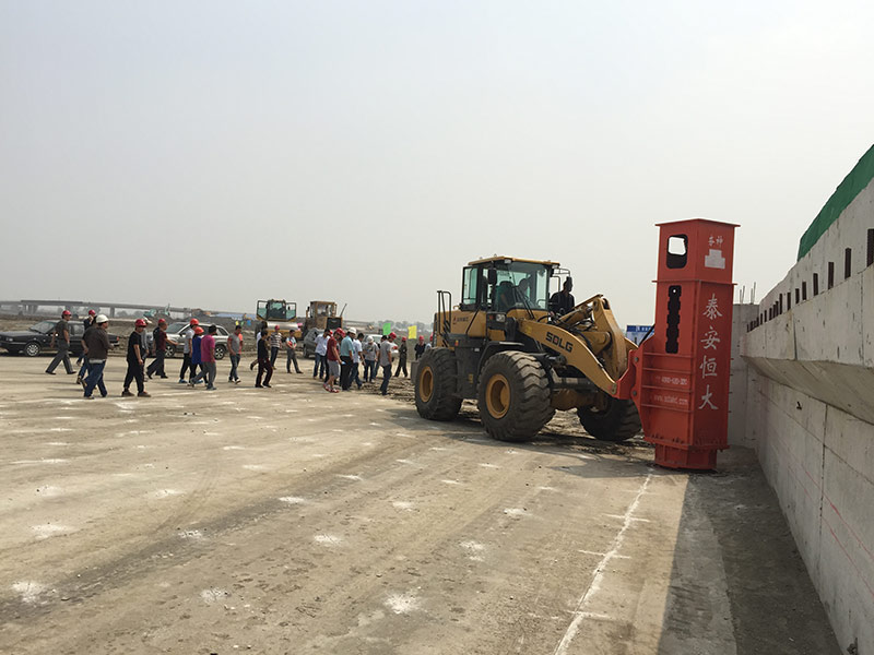 36KJ高速液壓夯實(shí)機(jī) 36KJ高速液壓夯實(shí)機(jī)